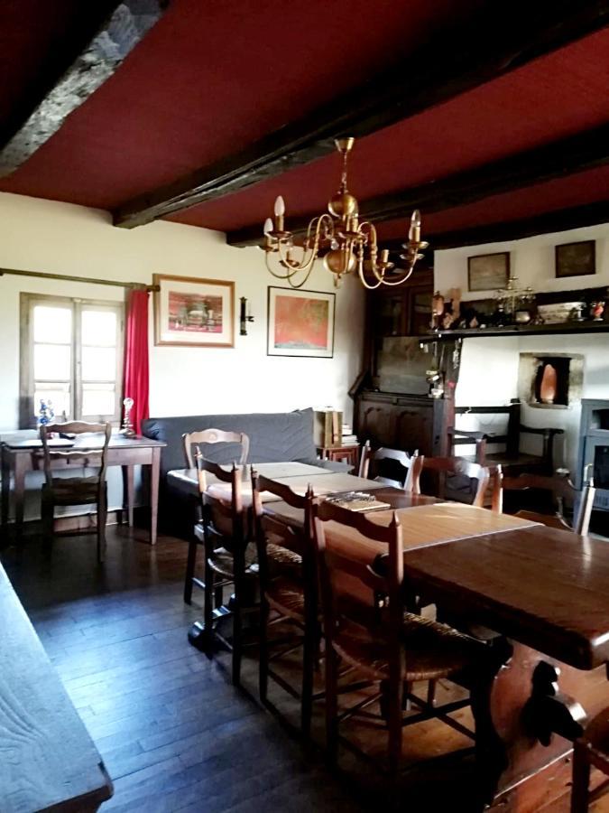 Maison Spacieuse A St Constant Fournoules Avec Jardin Saint-Constant 外观 照片